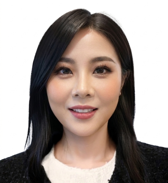 Wenwen Jiang | MergersCorp M&A International